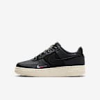 スニーカー Nike Air Force 1 LV8 Junior Shoes Nike Air Force 1 LV8 Older Kids' Shoes. Nike CA